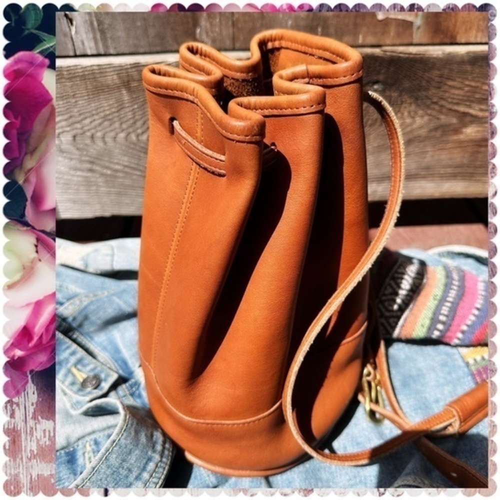 VINTAGE COACH RARE BIXBY CROSSBODY BACKPACK SLING BUCKET BAG BRITISH TAN 9984 - Picture 7 of 17